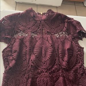 Bodycon lace dress, perfect for formal events!